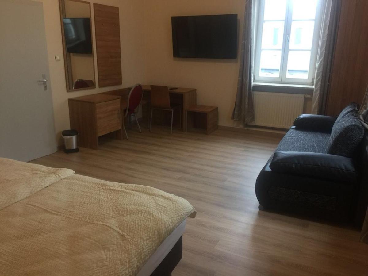 Jujhar'S Gaestehaus Wasserburg am Inn Room photo